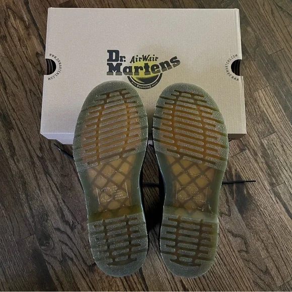 Dr. Martens 1460 Black Smooth Leather Combat Boot - Size Women’s 8, Men’s 7 - Picture 5 of 16